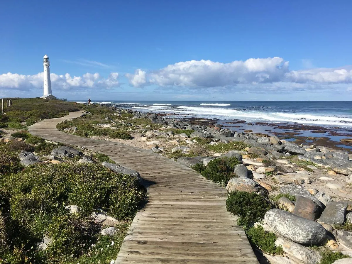 Storyhouse In Kommetjie 0*,  Südafrika