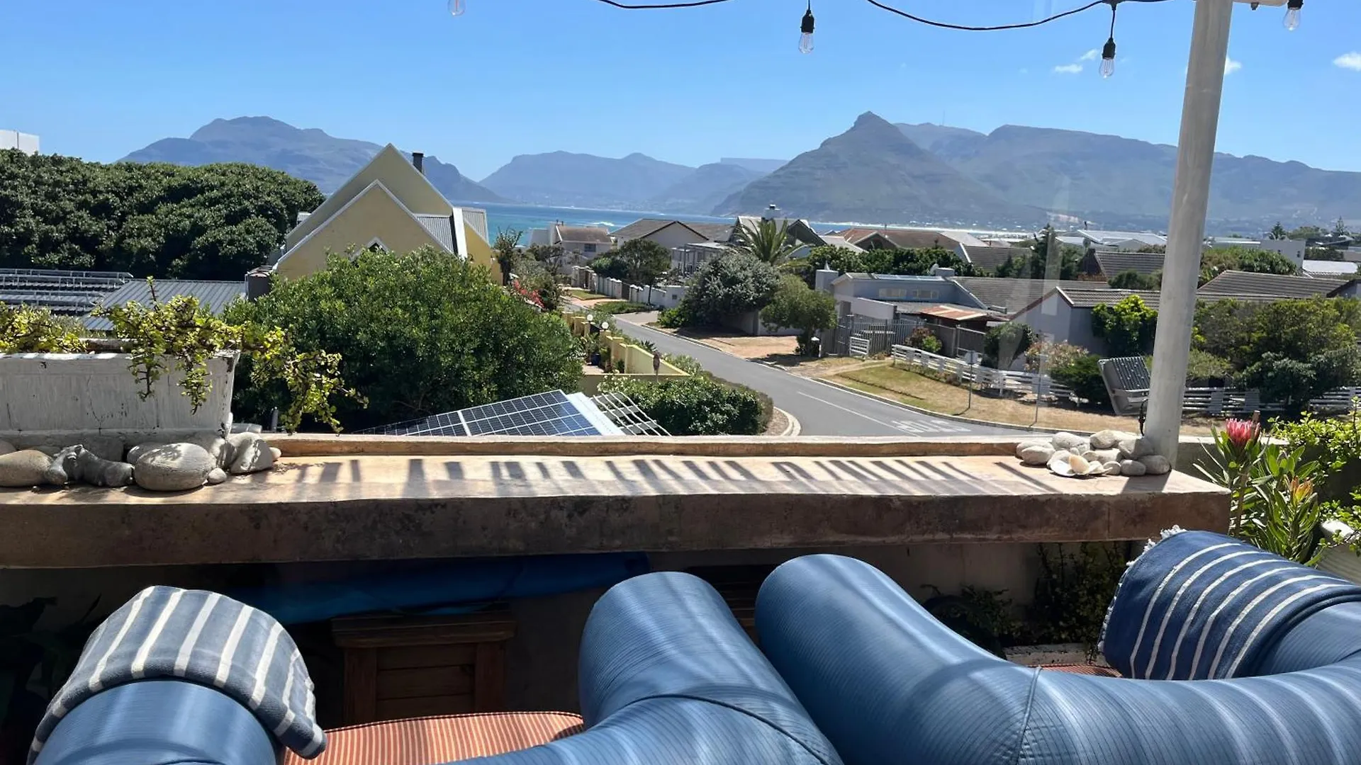 Storyhouse In Kommetjie 0*,