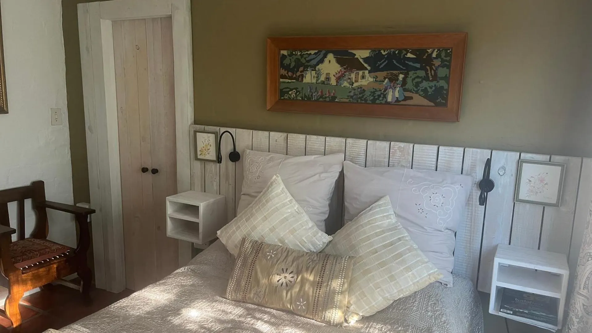 Storyhouse In Kommetjie Apartment